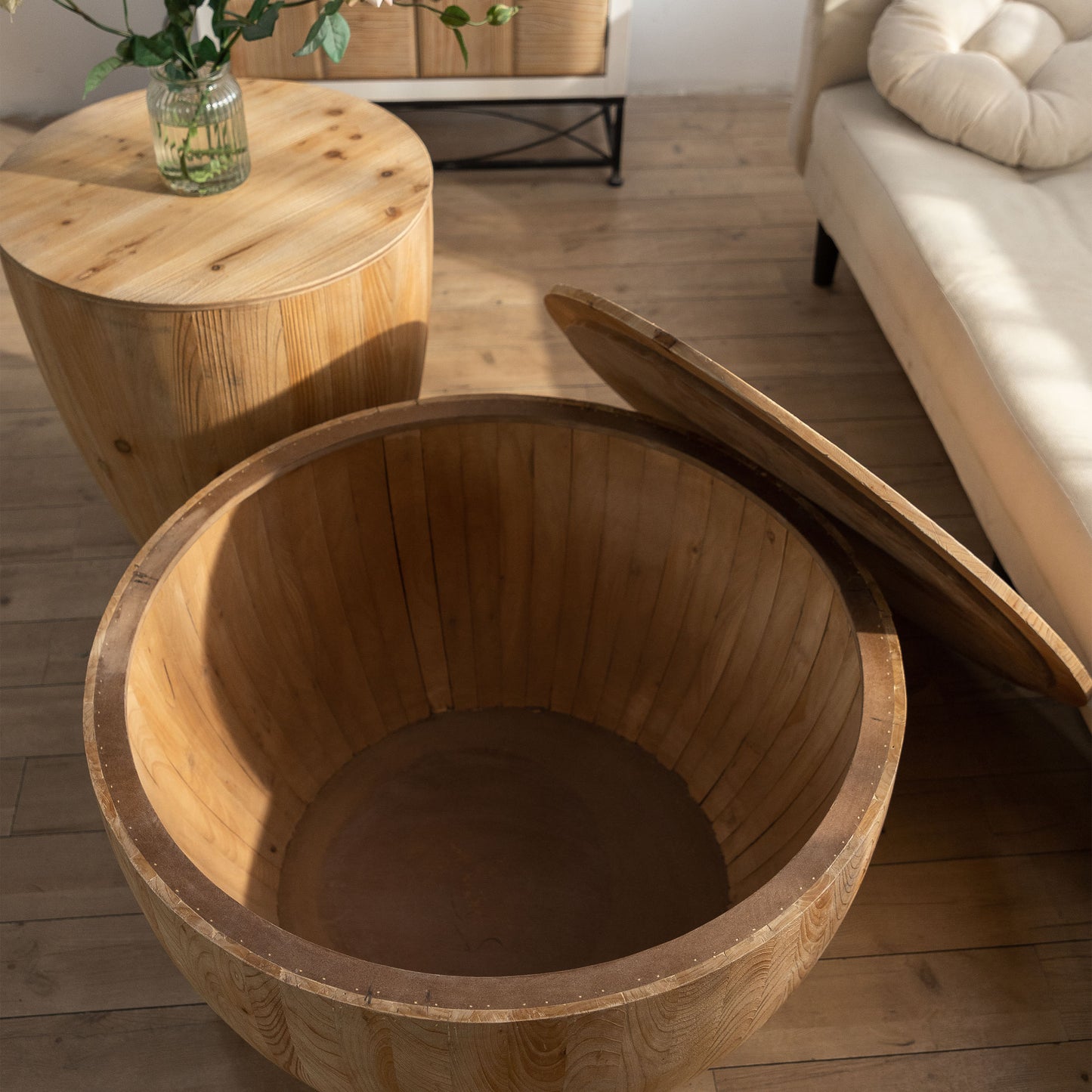 31.50"Vintage Style Bucket Shaped Coffee Table for Office, Dining Room and Living Room